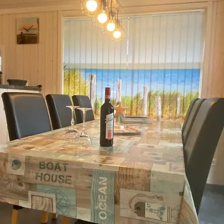 Holiday home Ferienhaus Meerzeit Schweiburg